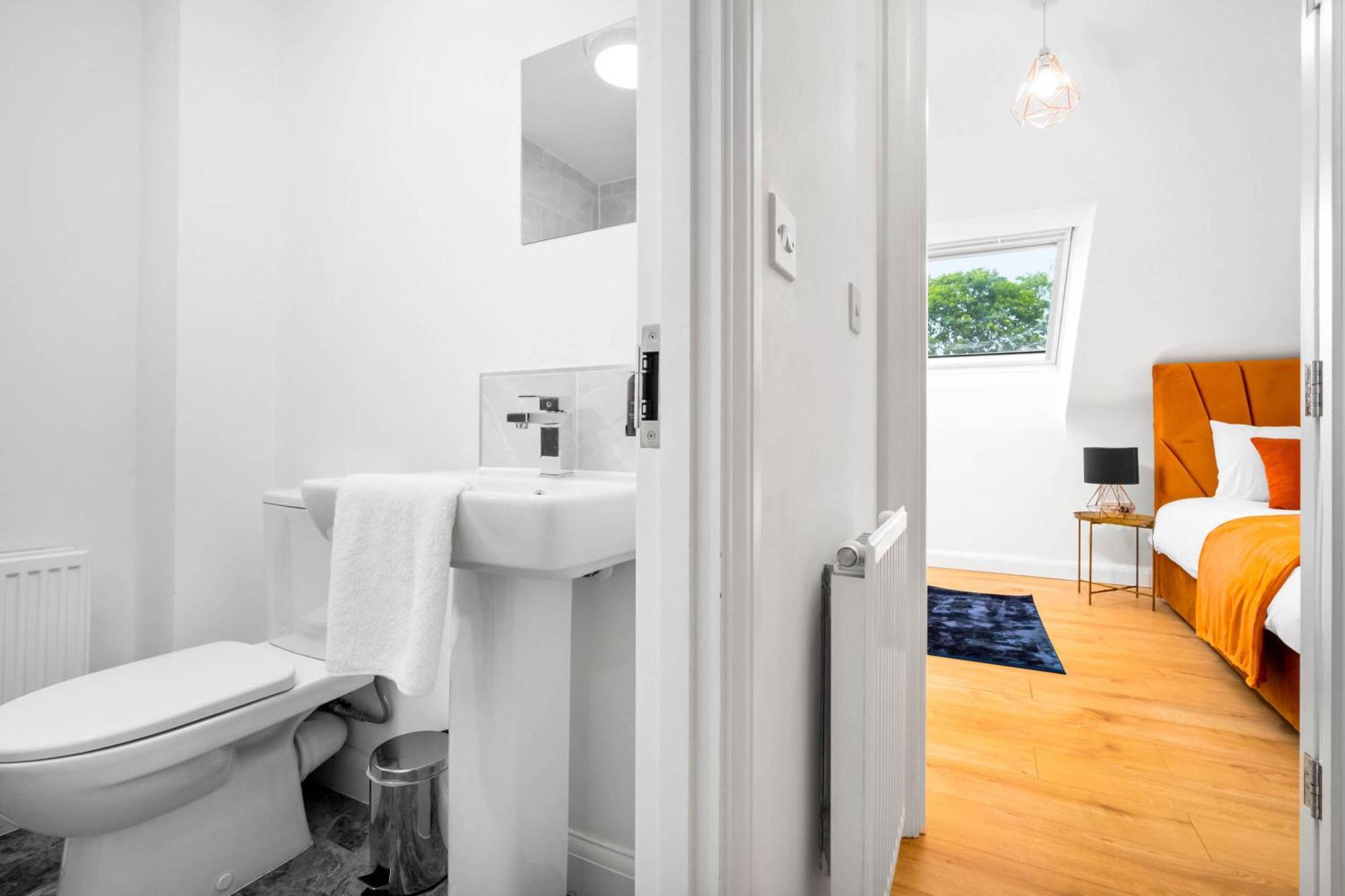 Luxury City Centre 5 Bed House With En-Suite, Bbq, On-Site Parking By Azura Nights Birmingham Exterior foto